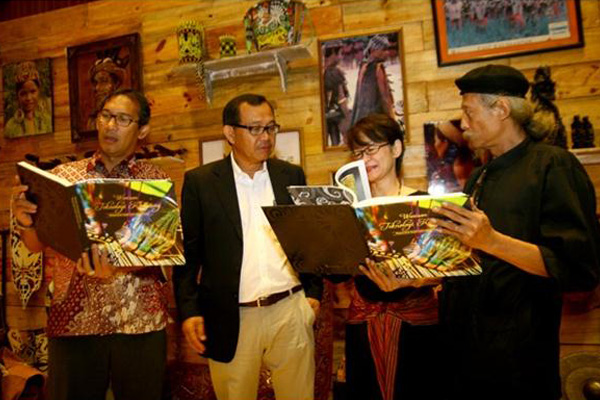 Peluncuran Buku Teknologi Masyarakat Dayak Kalimantan Timur