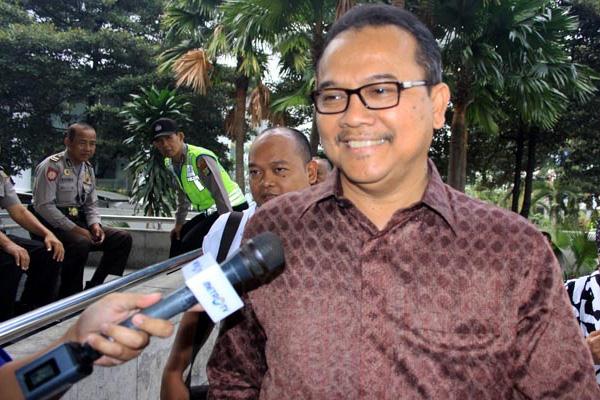 Rusli Zainal Gubernur Riau Kembali Diperiksa KPK