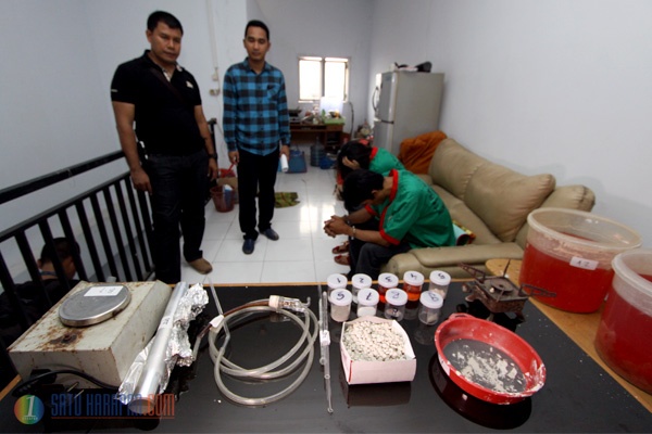 Polres Jakarta Barat Geledah Warnet Produksi Shabu