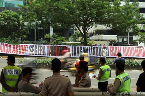 Massa Tuntut Penyalahgunaan APBD Gorontalo