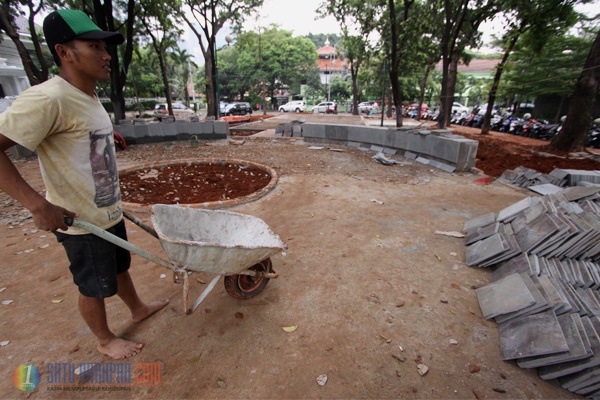 Penataan Taman Kota Daha di Jakarta Selatan