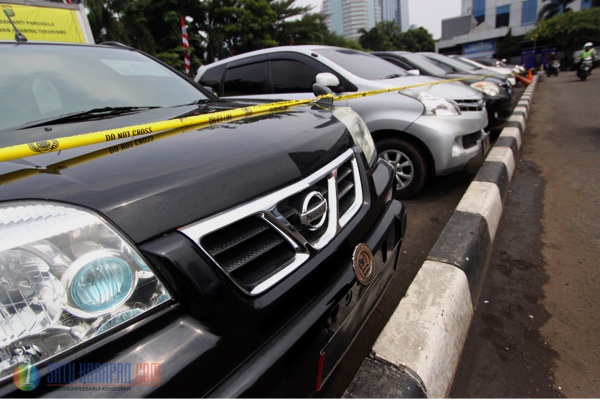 Polda Metro Jaya Rilis 100 Unit Mobil Hasil Kejahatan