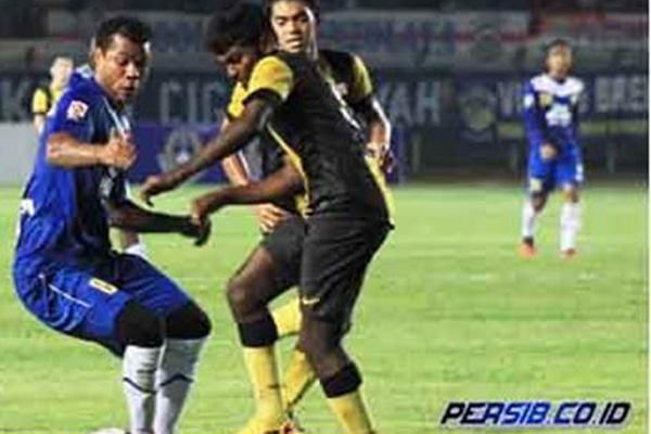 Sepakbola Piala Menpora: Persib Bandung Paksakan Hasil Imbang dengan Malaysia
