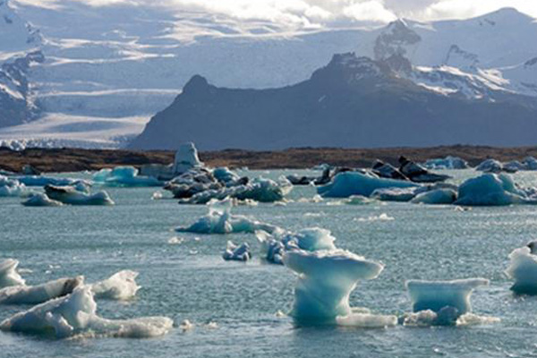 Ban Ki-Moon Tinjau Dampak Perubahan Iklim di Langjokull, Islandia