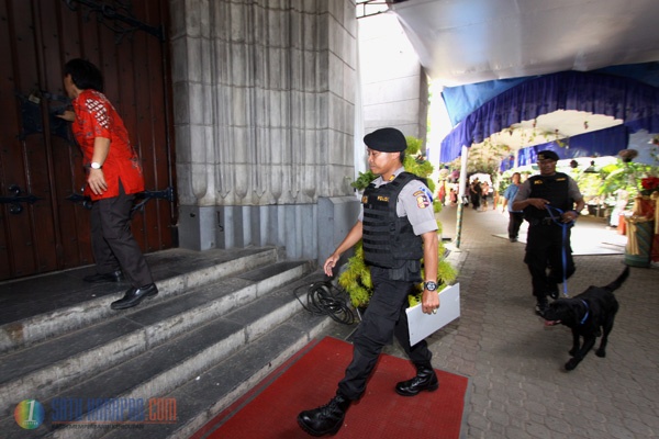 Polri Lakukan Penyisiran Sterilisasi di Gereja Katedral Jakarta