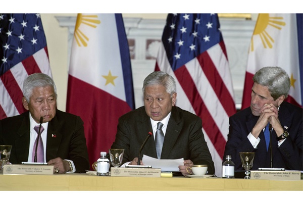 Walau Ditentang, Filipina Tetap Tawarkan 8 Pangkalan ke AS