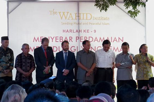 Ulang Tahun Wahid Institute, Jokowi Dihadiahi Kopiah Gus Dur