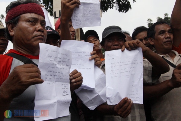 Tukang Becak Jakarta Utara Demo Ahok, Minta Beroperasi
