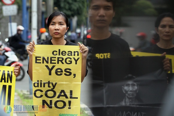 Greenpeace dan Warga Gelar Aksi Protes PLTU Batubara Batang