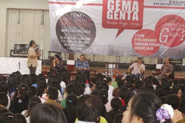 Program Pemuda Melek di Politik SMA Santa Ursula Jakarta