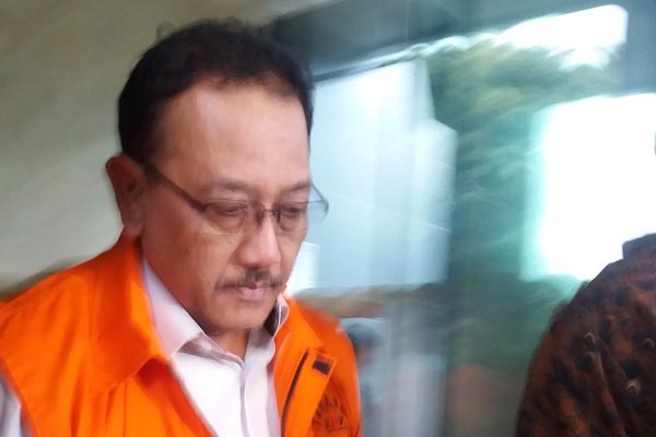 KPK Tahan Tersangka OTT Kasus Suap di PT Brantas Abipraya