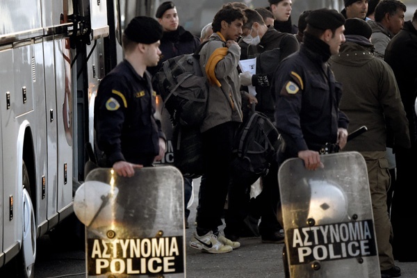 Pengembalian Para Imigran dari Yunani ke Turki Ditunda