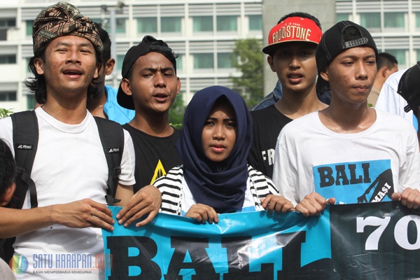Puluhan Pegiat Lingkungan Simpul Jakarta Tolak Reklamasi Teluk Benoa