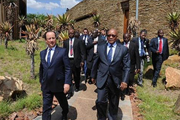 Presiden Prancis Kunjungi Rumah Mandela di Soweto, Afsel