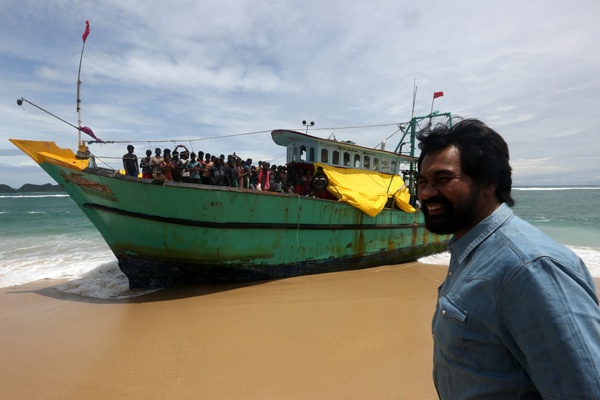 Gubernur Aceh Serahkan Bantuan untuk Imigran Sri Lanka