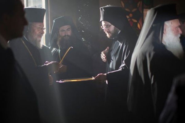 Gereja Ortodoks Gelar Pertemuan Meski Tanpa Rusia