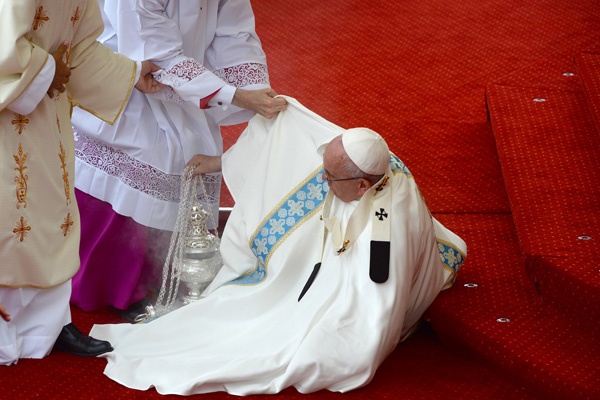 Paus Fransiskus Tegaskan Islam Beda dengan Terorisme