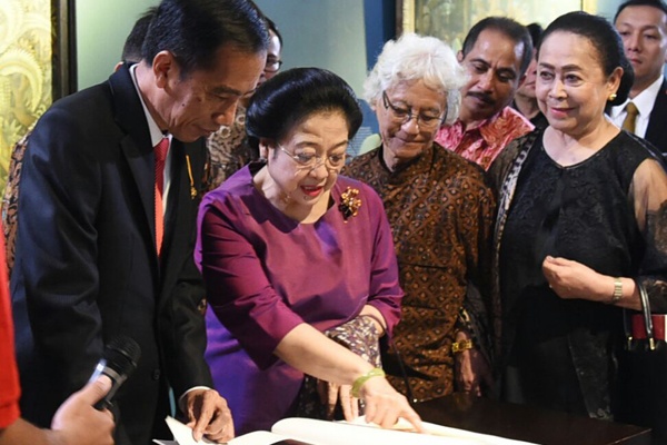 Jokowi Resmikan Pameran Karya Seni Istana Kepresidenan