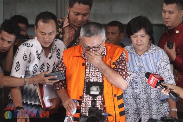 7 Anggota DPRD Sumut Digelandang ke Tahanan 