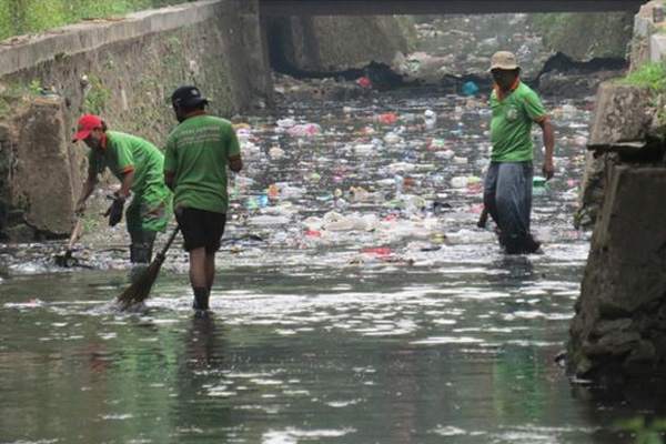 Bersih Sampah Demi Lingkungan Bersih dan Indah