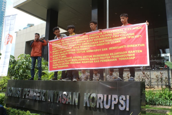 Kamerad Tuntut KPK Tuntaskan Kasus Karian dan Pamarayan 