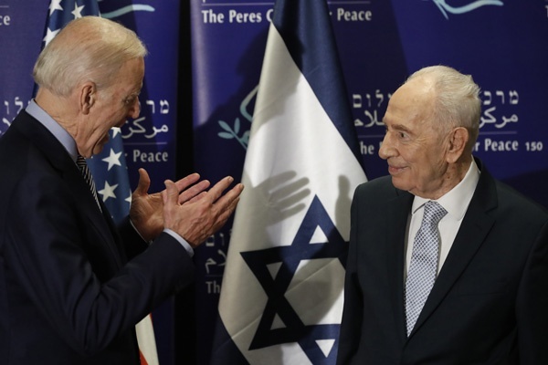 Obat Bius Mantan Presiden Israel Shimon Peres Dikurangi