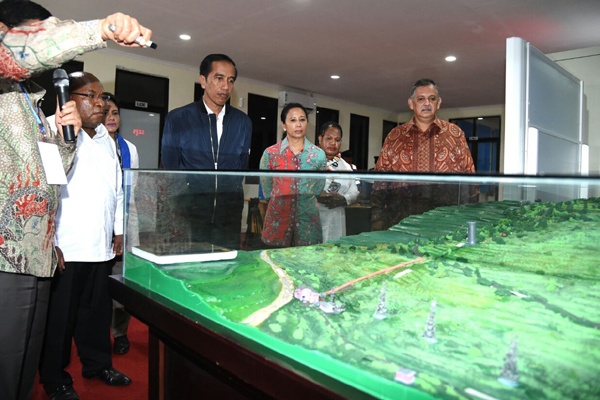 Jokowi Tegaskan Papua dan Papua Barat Terang Benderang 2019