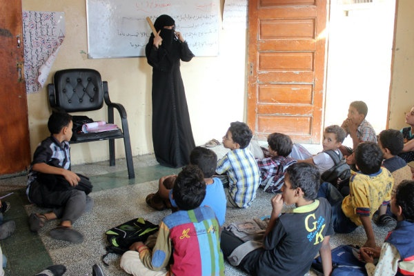 Semangat Belajar Anak Yaman di Tengah Perang