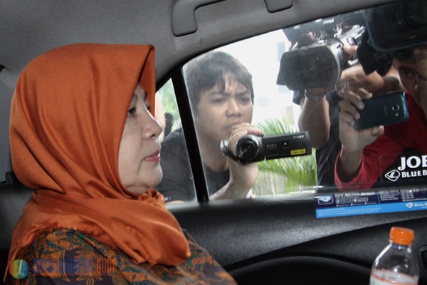 Istri Akil Mochtar, Ratu Rita Bungkam Usai Diperiksa KPK