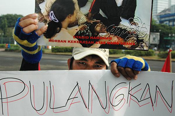 Warga Syiah Sampang Tuntut dikembalikan Ke Kampung Halaman