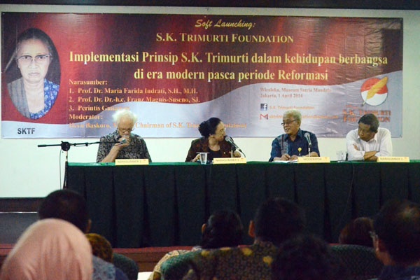 Diskusi Terkait Pendirian S.K. Trimurti Foundation