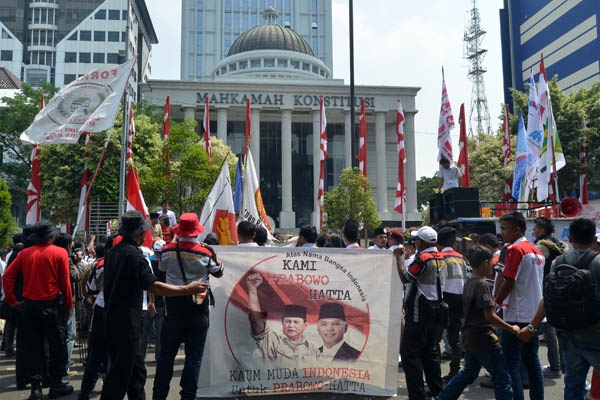 Massa Pendukung Prabowo-Hatta Kembali Melakukan Aksi di MK