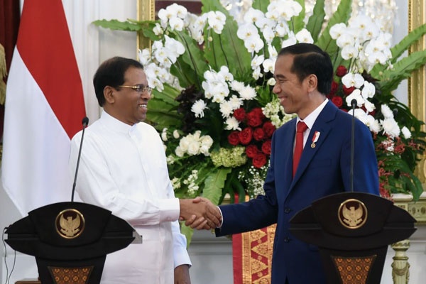 Jokowi Sambut Presiden Sri Lanka Sirisena di Istana