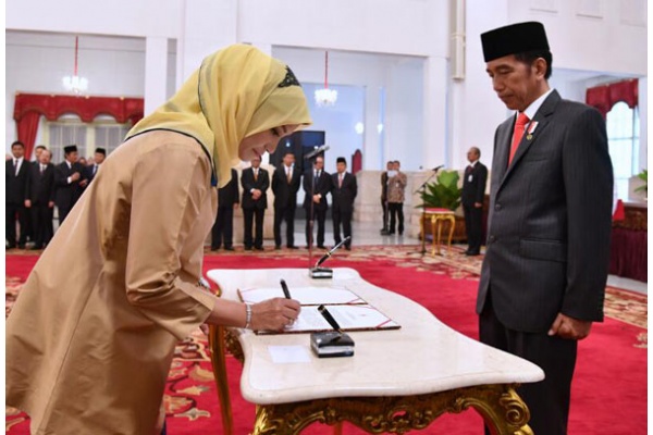 Presiden Jokowi Lantik Hakim MK, Anggota KPU-Bawaslu