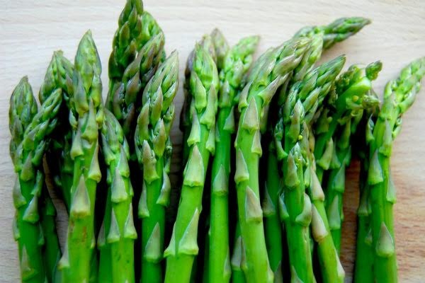 Rebung, asparagus dan kalian adalah contoh sayuran yang diambil manfaatnya pada bagian
