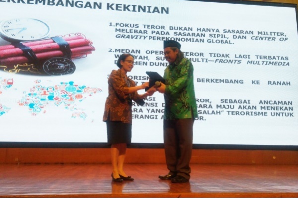 Gus Imam Beri Kuliah Umum di SMAK 1 Penabur Jakarta