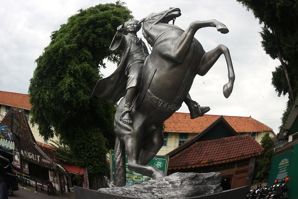 Pupuh "Babad Diponegoro" dalam Alih Media Visual