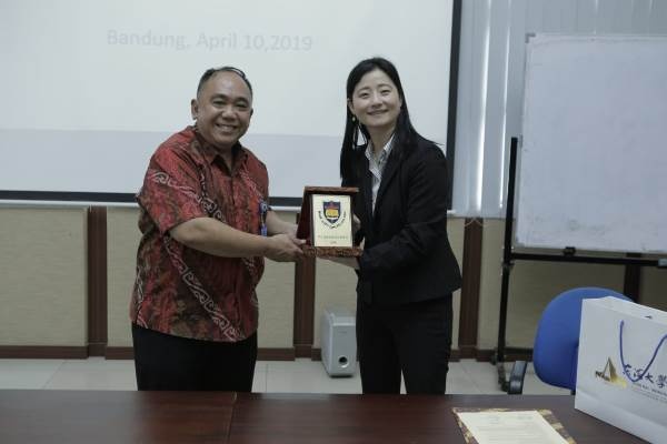 Tunghai University Beri Beasiswa 10 Siswa PENABUR Bandung
