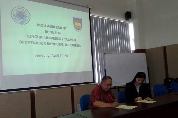 Tunghai University Beri Beasiswa 10 Siswa PENABUR Bandung