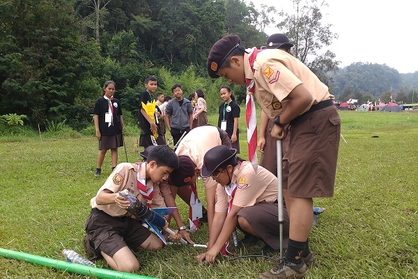 Pussenkav Kodiklat TNI Bandung Apresiasi Siswa SMPK PENABUR