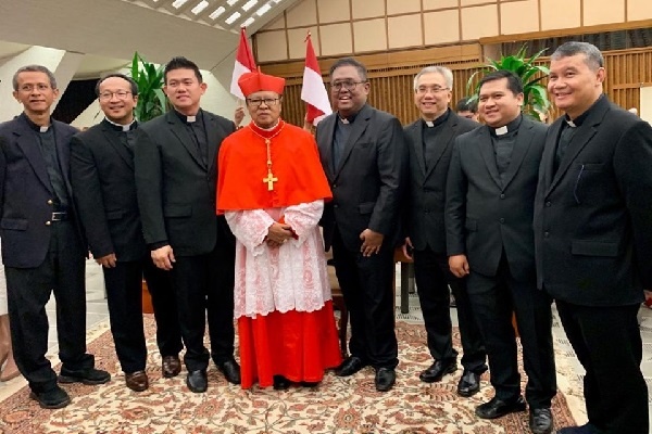 Paus Fransiskus Kukuhkan Kardinal Indonesia Ignatius Suharyo