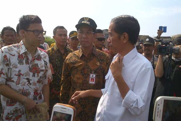 Jokowi Blusukan ke Pluit, Salurkan Zakat