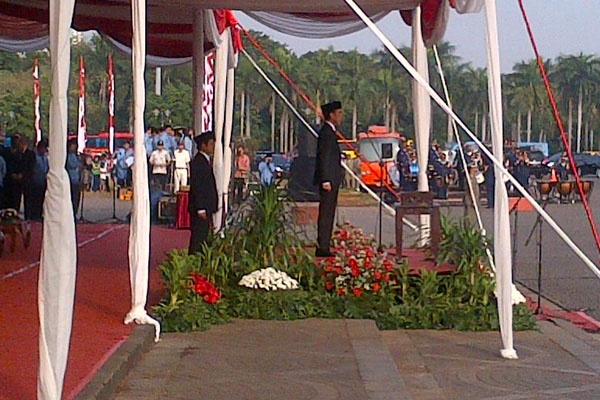 Jokowi Pimpin Upacara 17 Agustus di Monas