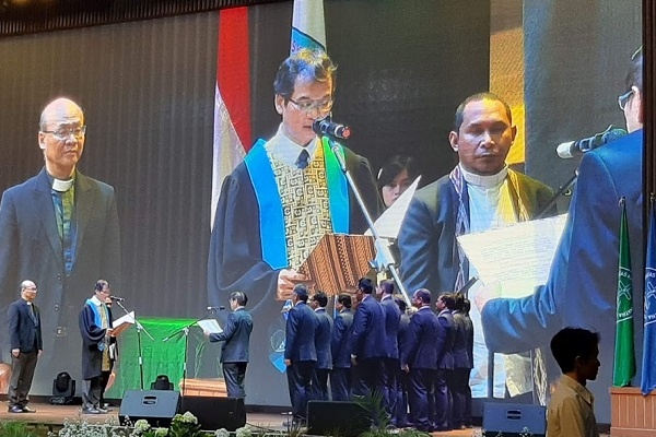 Spirit Rektor Universitas Kristen Maranatha Sri Widiyantoro