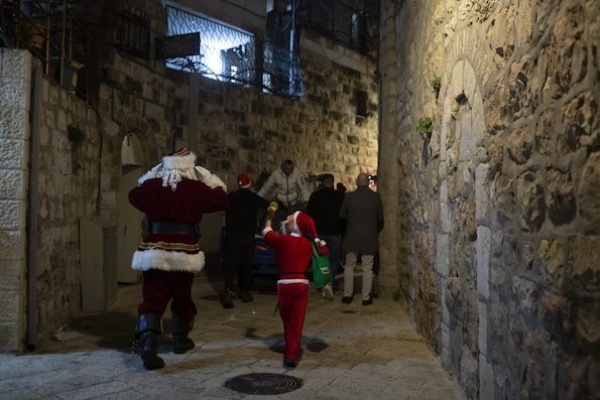 Perayaan Malam Natal Yang Tenang di Berbagai Negara