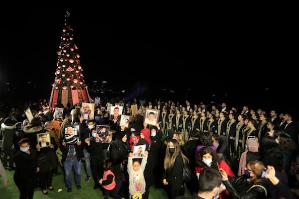 Lebanon: Hiasan Pohon Natal untuk Mengenang Korban Ledakan Pelabuhan Beirut