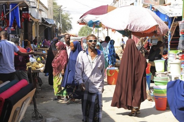 Di Somalia, Vaksin Begitu Jauh, Tapi COVID-19 Terus Meningat