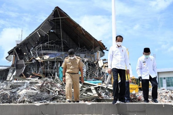 Jokowi Kunjungi Mamuju, Menemui Korban Gempa Bumi