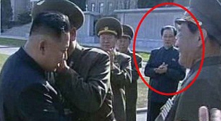 Korea Utara Menghapus Arsip Online tentang Jang Song-thaek
