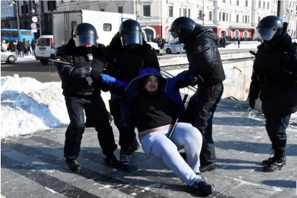 1.000 Demonstran Ditahan dalam Protes di Rusia Timur Jauh